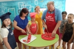 Сотрудники пятой детской пригласили детей и родителей на праздничную программу &laquo;Лето вместе!&raquo;